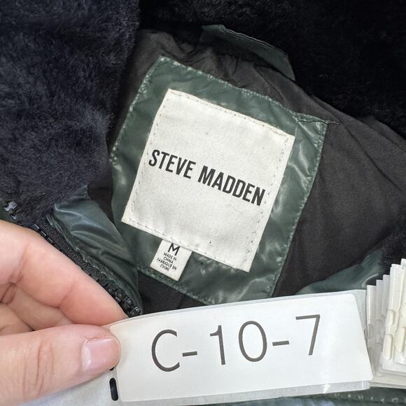 Steve Madden Jacket‎ Womens Medium Hooded Faux Fur Lined Puffer Coat Warm Zip - Picture 3 of 7